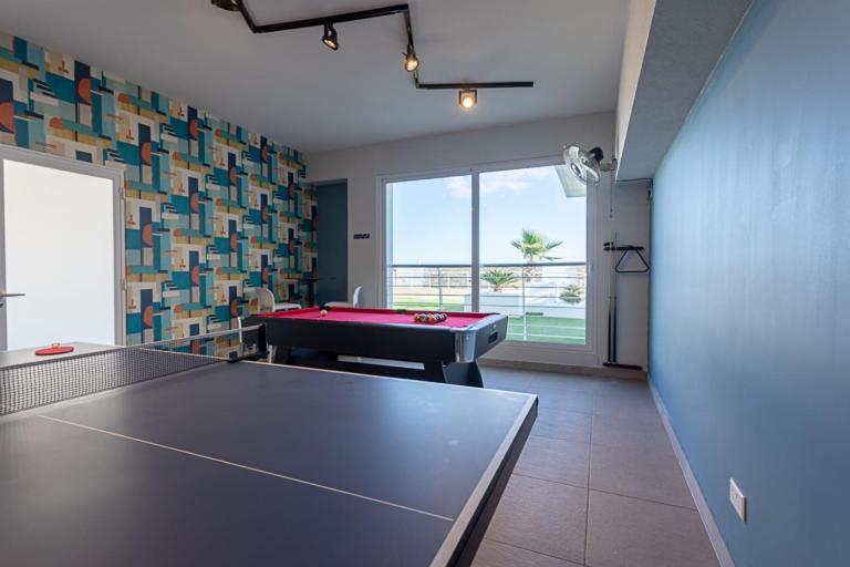 The Sea-bank Apartment *