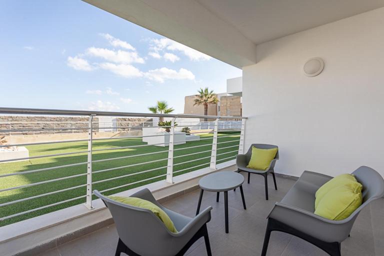 The Sea-bank Apartment